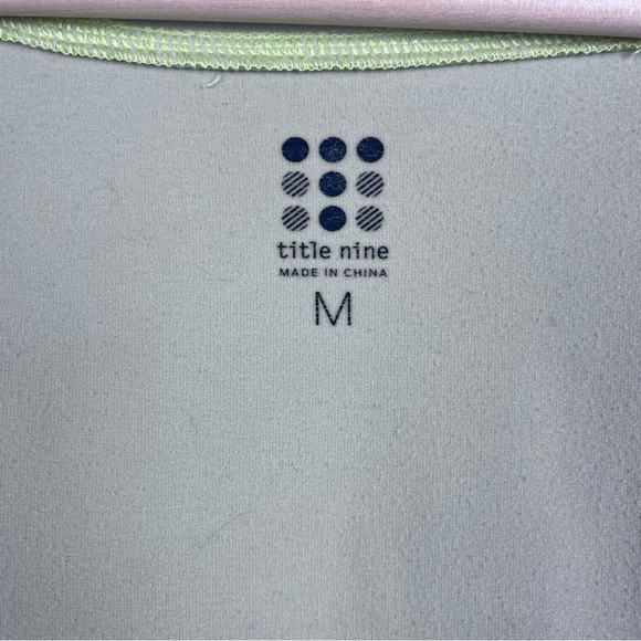 Title Nine Women's Regulator Full Zip Hooded Performance Jacket Size M; Travel - Picture 11 of 13